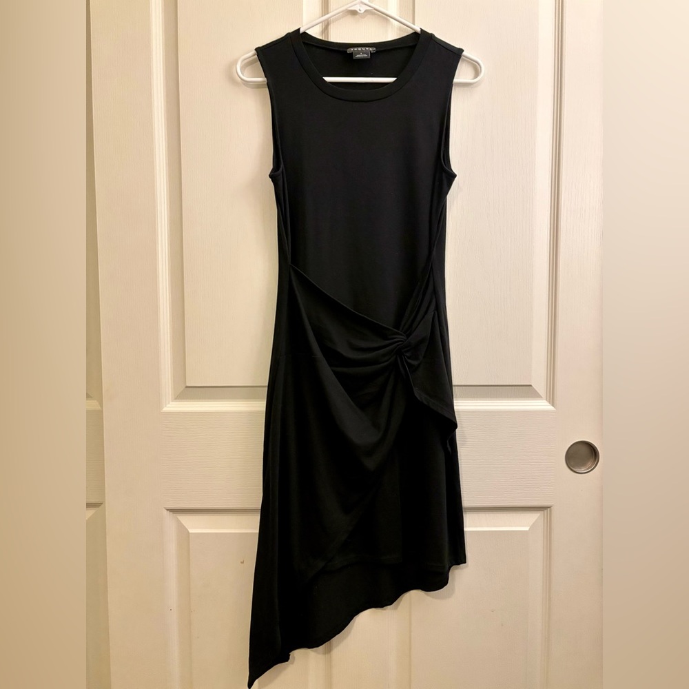 Asymmetric knot detail sleeveless cocktail dress